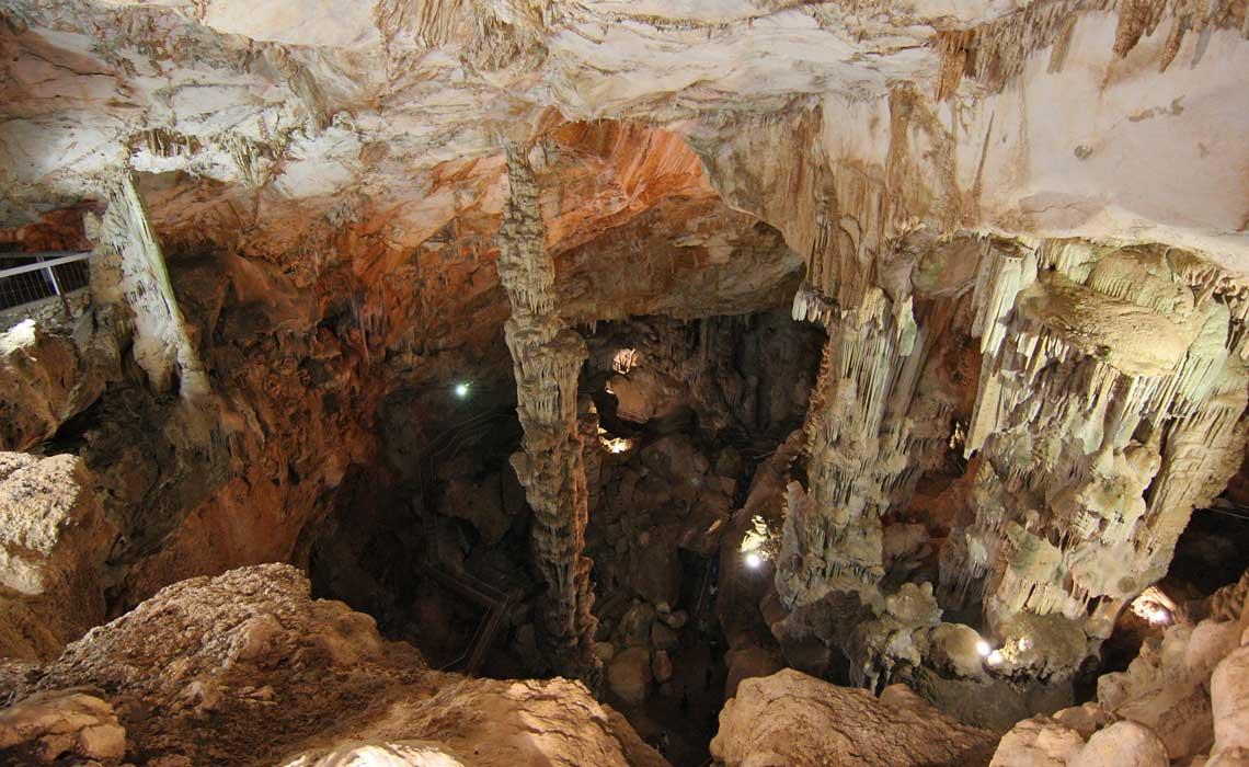 Visita alla grotta di Ispinigoli