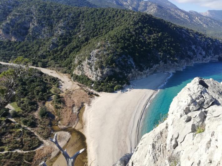 Escursione guidata trekking a Cala Luna