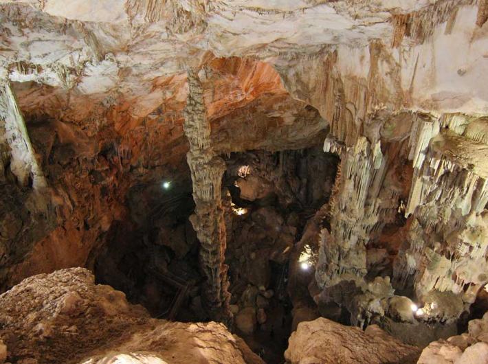 Visita alla grotta di Ispinigoli