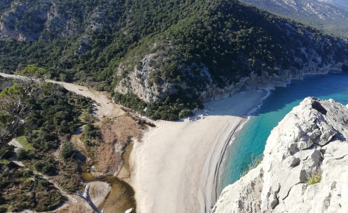 Escursione guidata trekking a Cala Luna